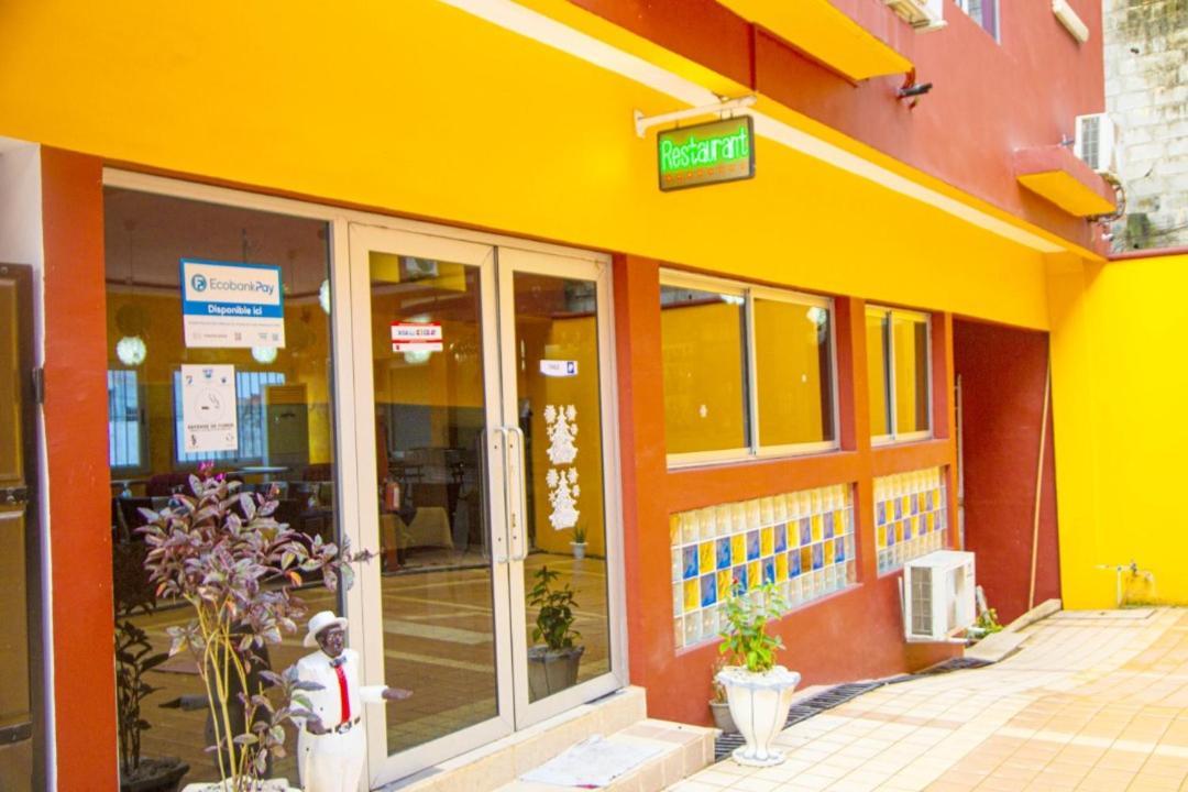 Cypa Hotel Abidjan Exteriör bild