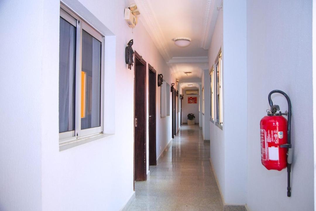 Cypa Hotel Abidjan Exteriör bild