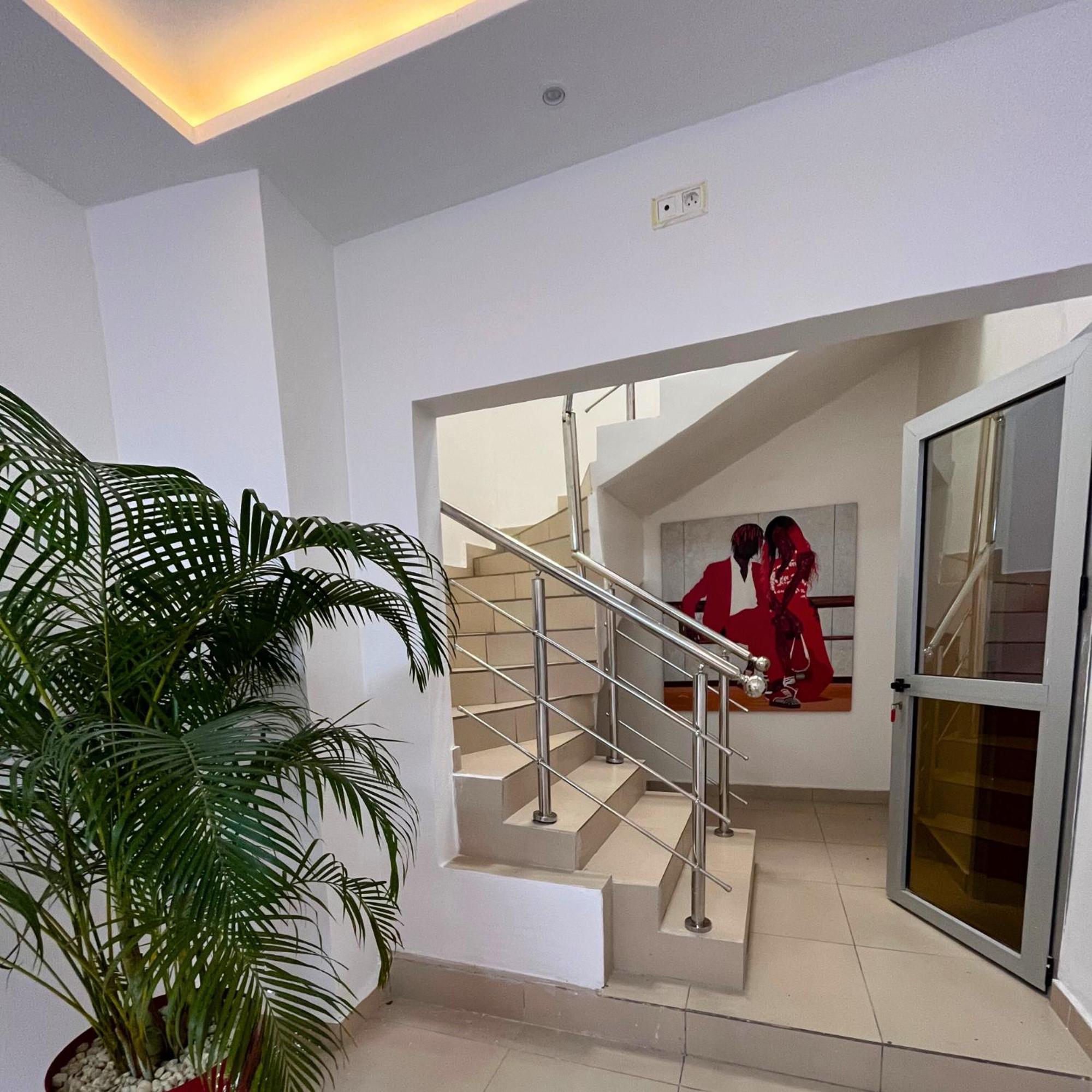 Cypa Hotel Abidjan Exteriör bild